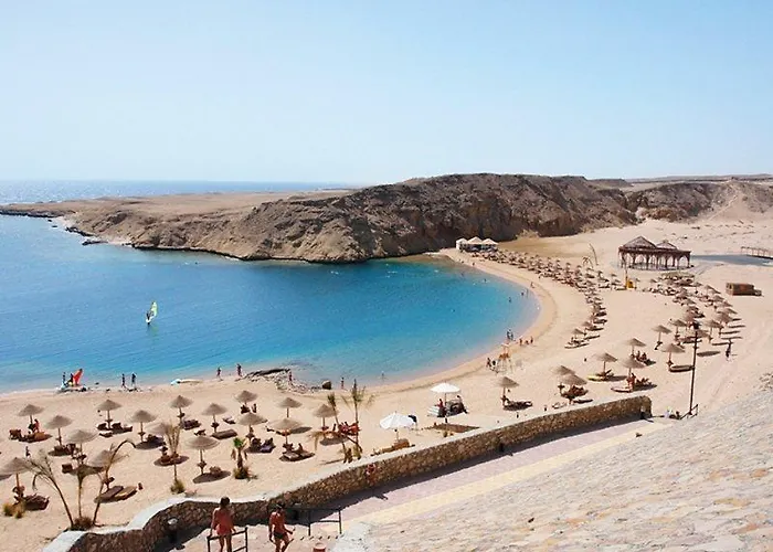 Курортный комплекс Red Sea Taj Mahal And Aqua Park 5*