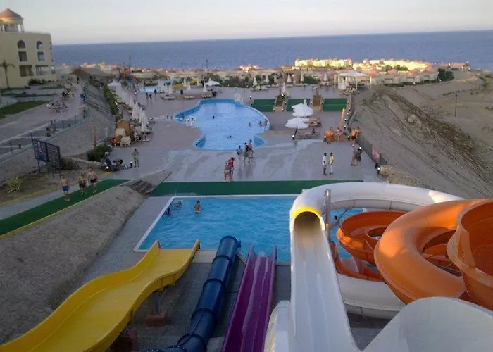 Курортный комплекс Red Sea Taj Mahal And Aqua Park Макади Бэй